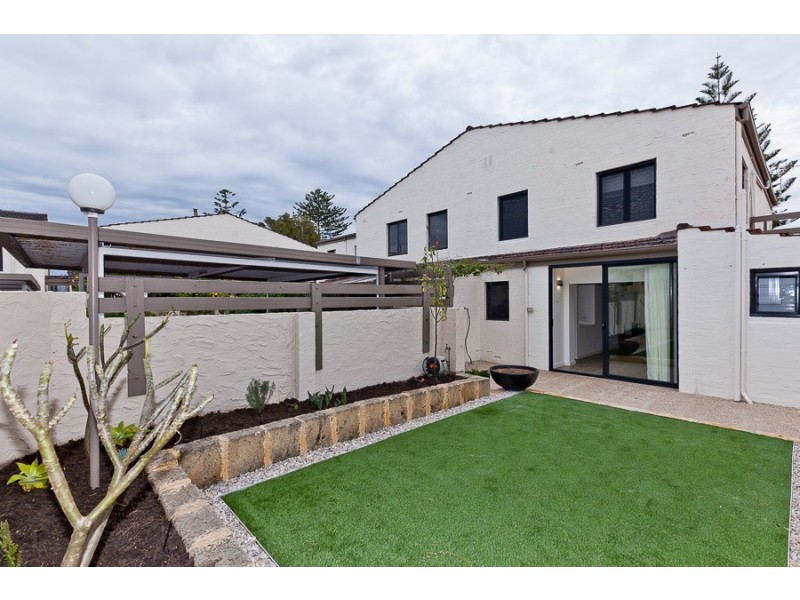 10/17 Salvado Road, Cottesloe WA 6011