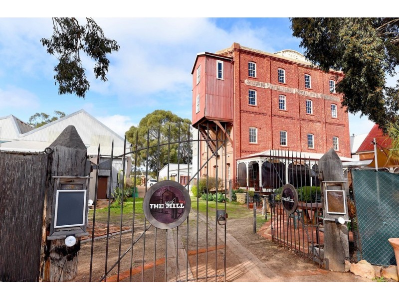 10 Henrietta Street, York WA 6302