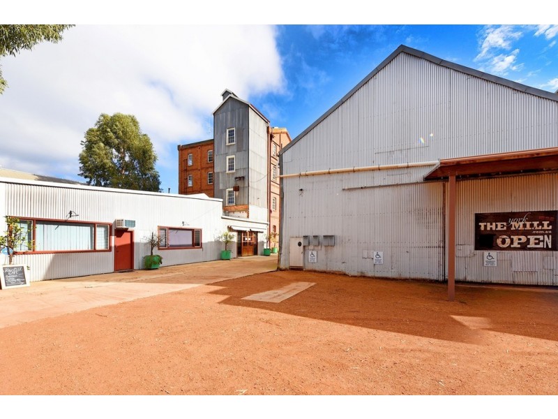 10 Henrietta Street, York WA 6302