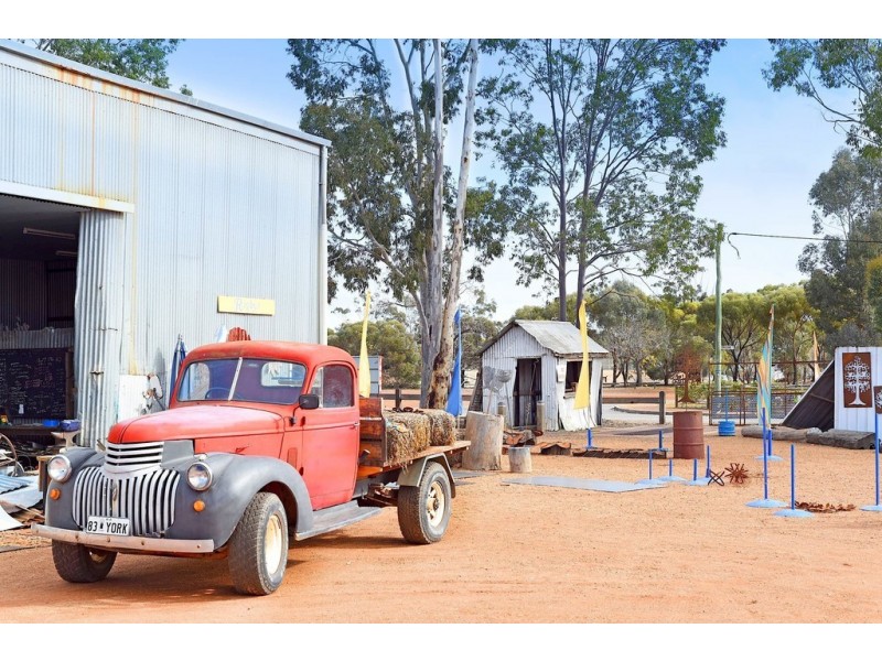 10 Henrietta Street, York WA 6302