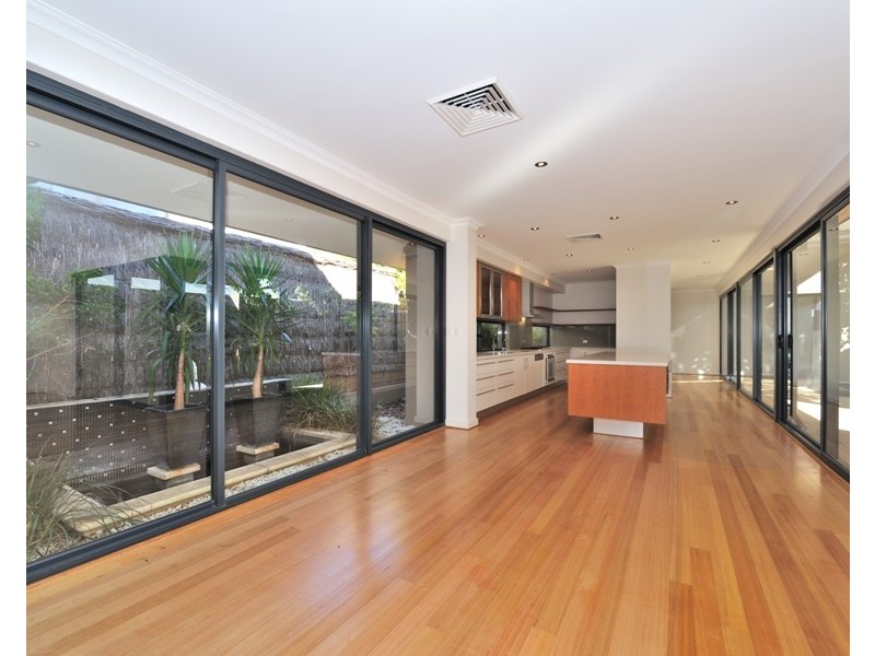 321 Marmion Street, Cottesloe WA 6011