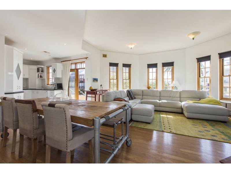 12/12 Doepel Street, North Fremantle WA 6159