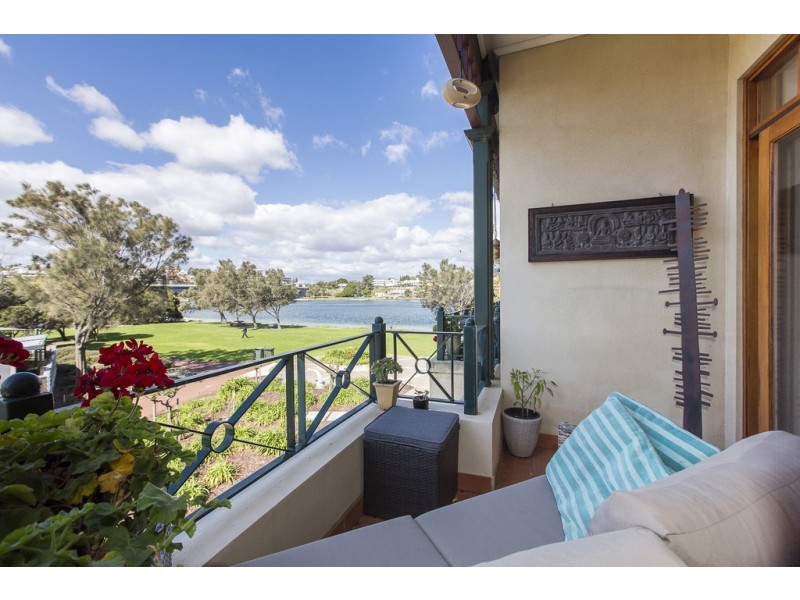 12/12 Doepel Street, North Fremantle WA 6159