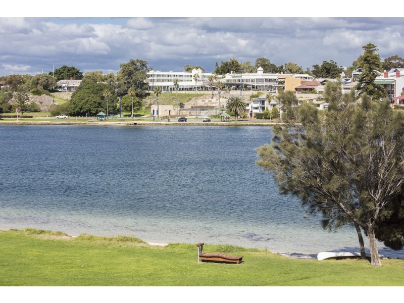 12/12 Doepel Street, North Fremantle WA 6159
