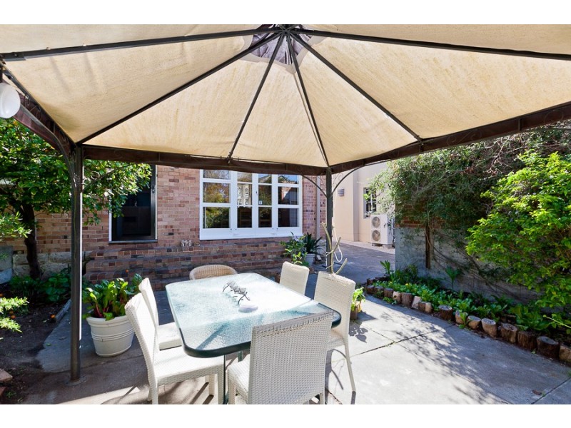 10 Granby Crescent, Nedlands WA 6009