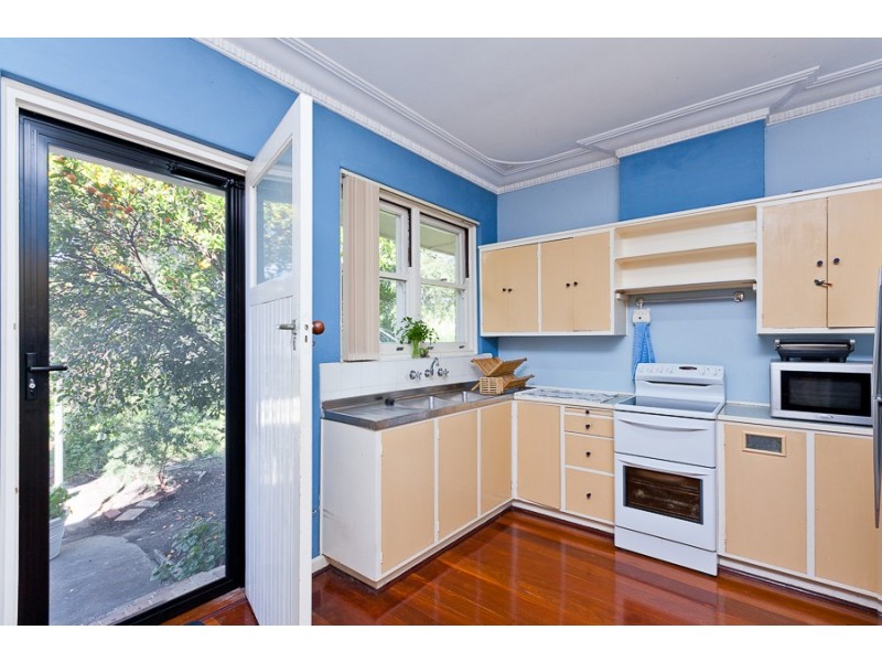 10 Granby Crescent, Nedlands WA 6009