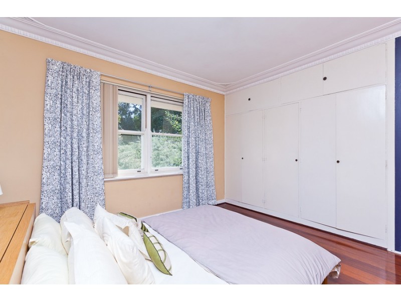 10 Granby Crescent, Nedlands WA 6009