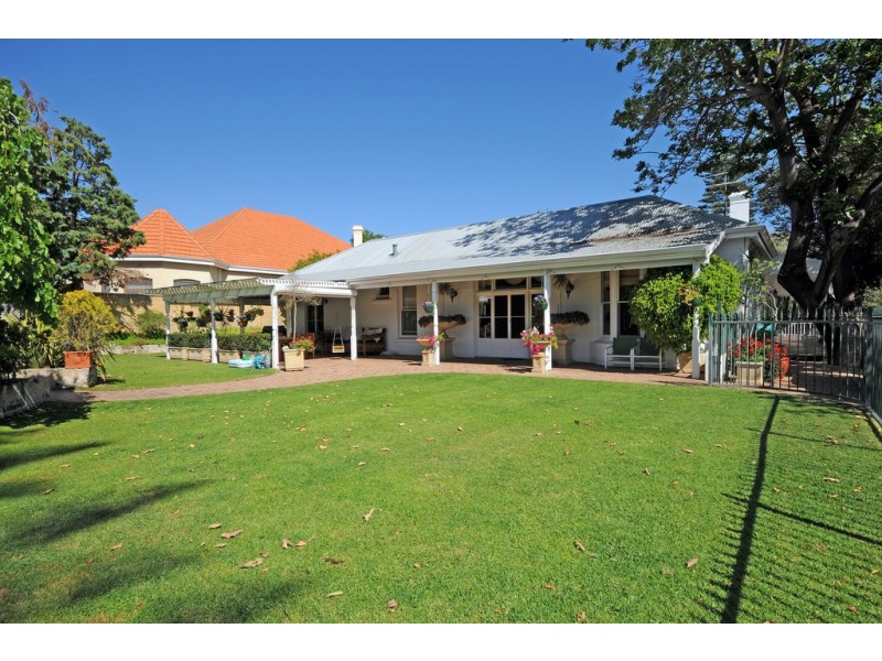 136 Forrest Street, Peppermint Grove WA 6011