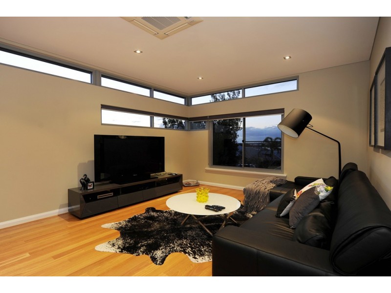 7 Surbiton Road, East Fremantle WA 6158