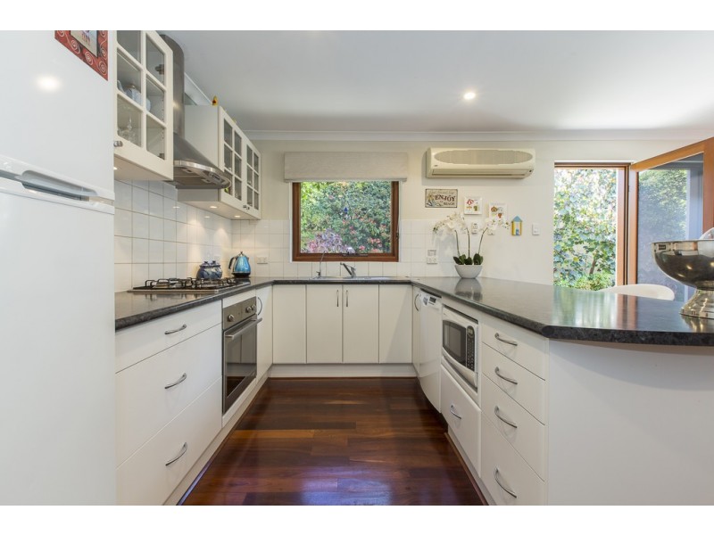 77 Curtin Avenue, Cottesloe WA 6011