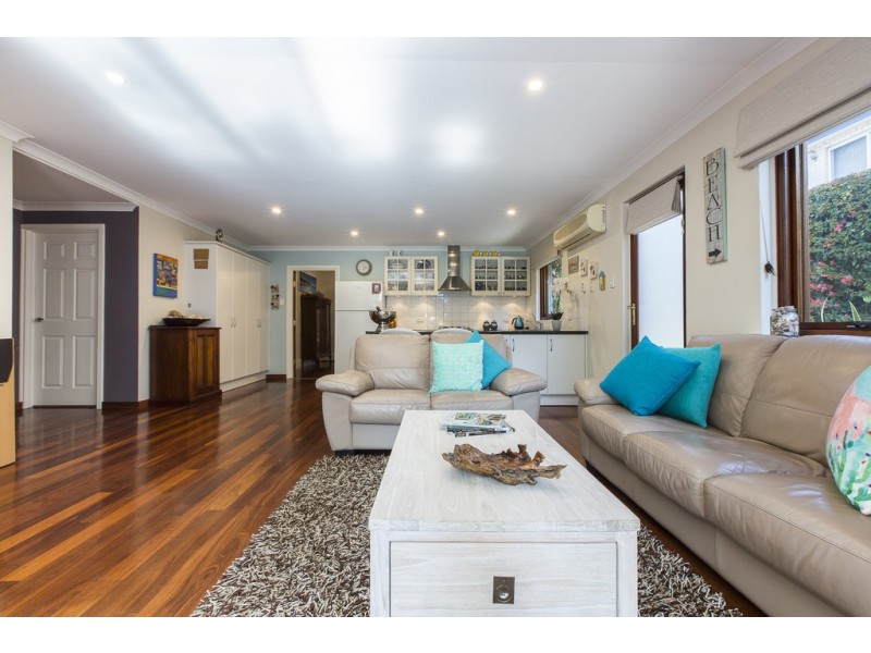 77 Curtin Avenue, Cottesloe WA 6011