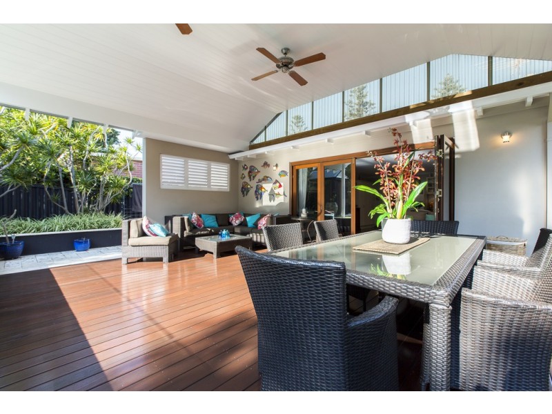 77 Curtin Avenue, Cottesloe WA 6011