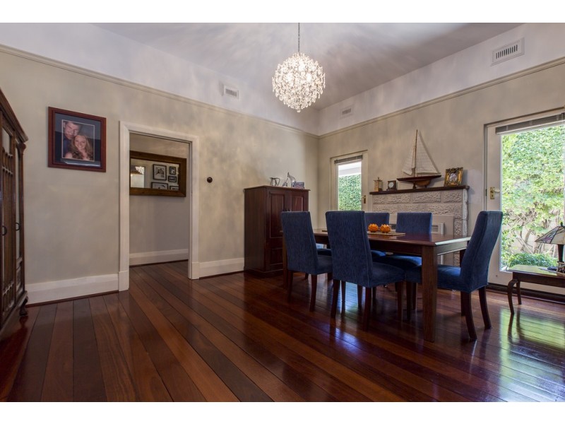 77 Curtin Avenue, Cottesloe WA 6011