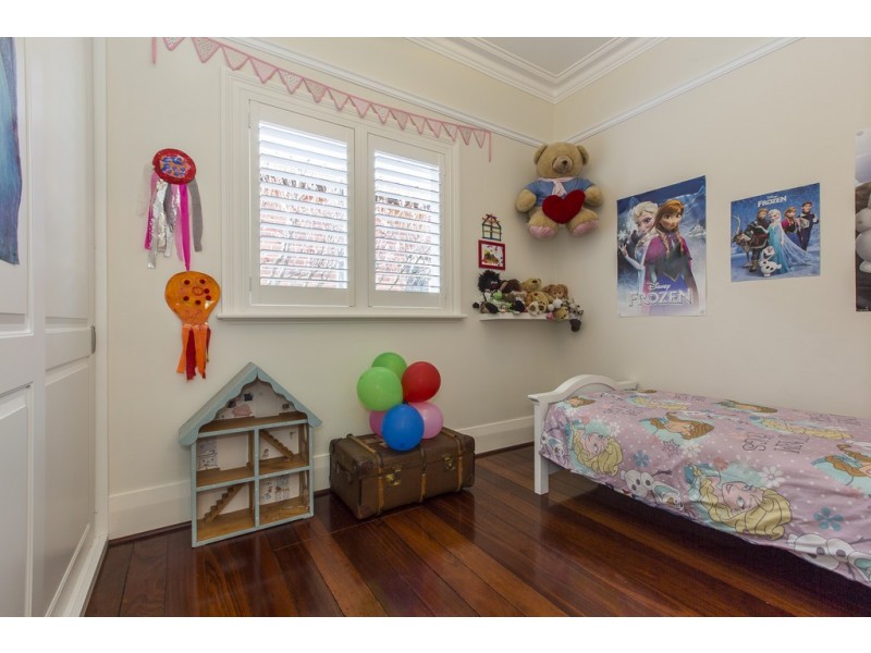 77 Curtin Avenue, Cottesloe WA 6011