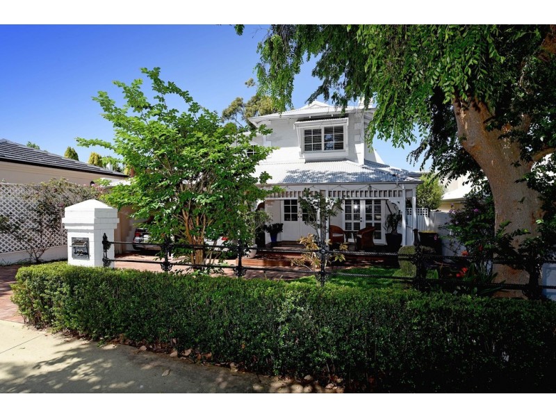 32 Thomson Road, Claremont WA 6010