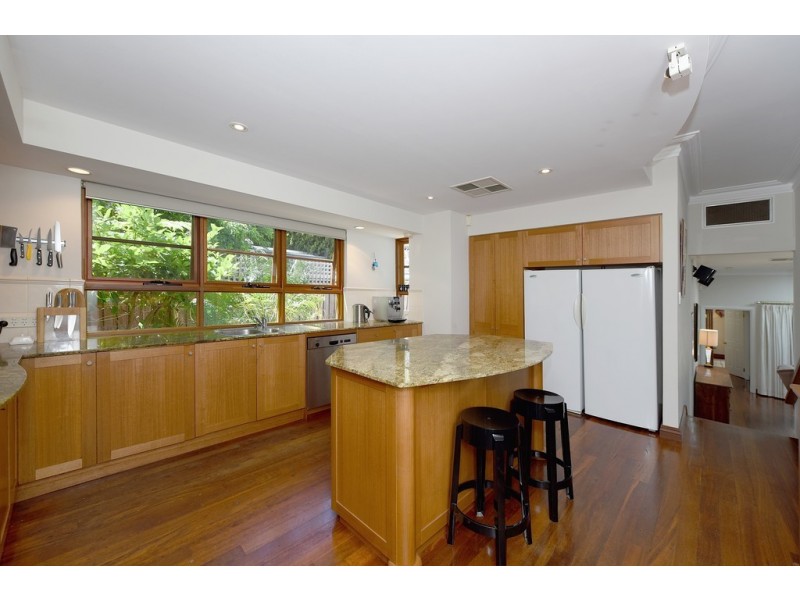 32 Thomson Road, Claremont WA 6010