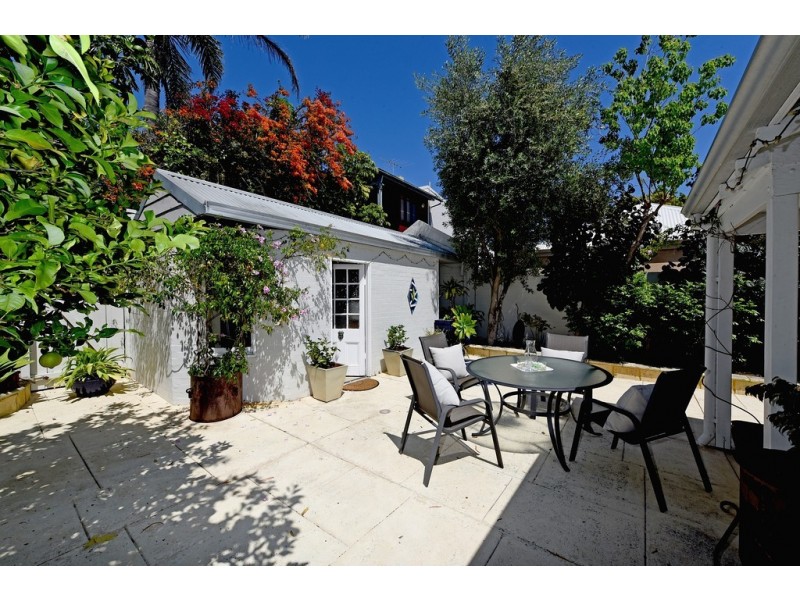 32 Thomson Road, Claremont WA 6010