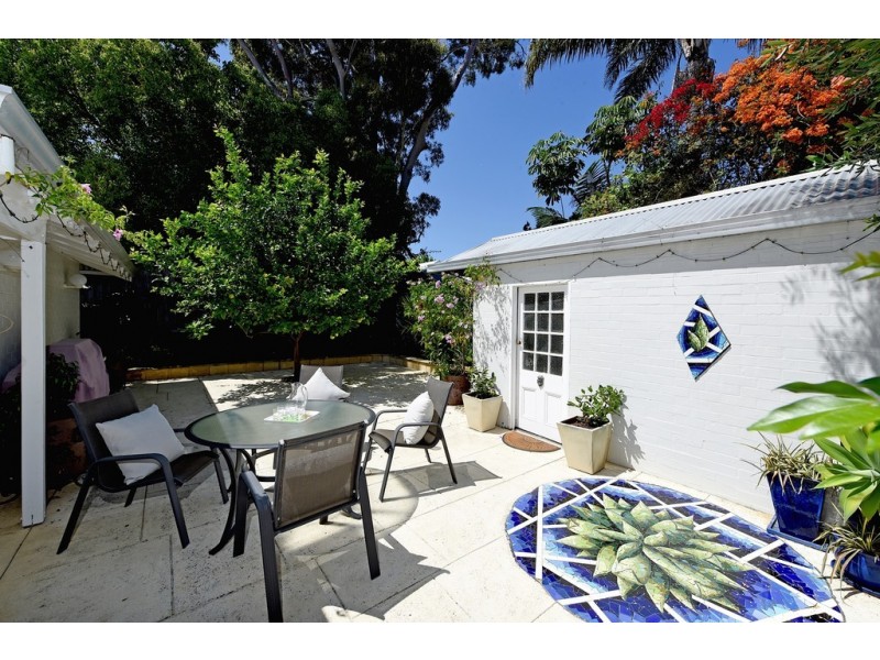 32 Thomson Road, Claremont WA 6010