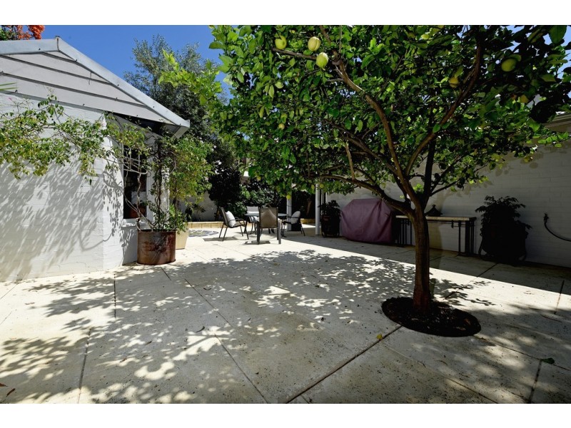 32 Thomson Road, Claremont WA 6010