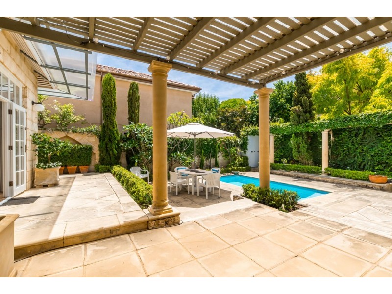 4 Reginald Street, Cottesloe WA 6011