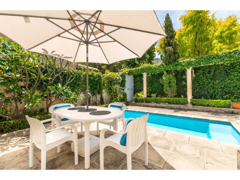 4 Reginald Street, Cottesloe WA 6011