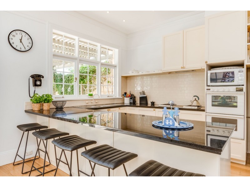 4 Reginald Street, Cottesloe WA 6011