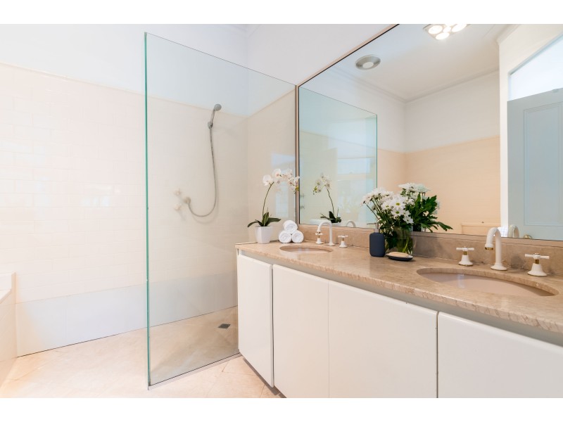 4 Reginald Street, Cottesloe WA 6011