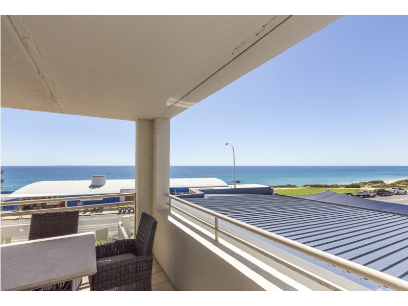 10/152 Marine Parade, Cottesloe WA 6011