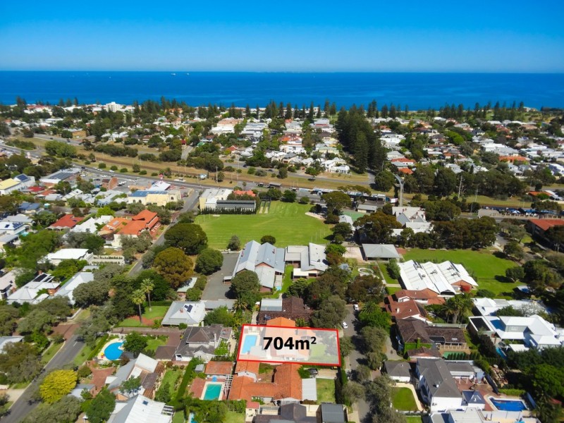 10 Columba Place, Peppermint Grove WA 6011