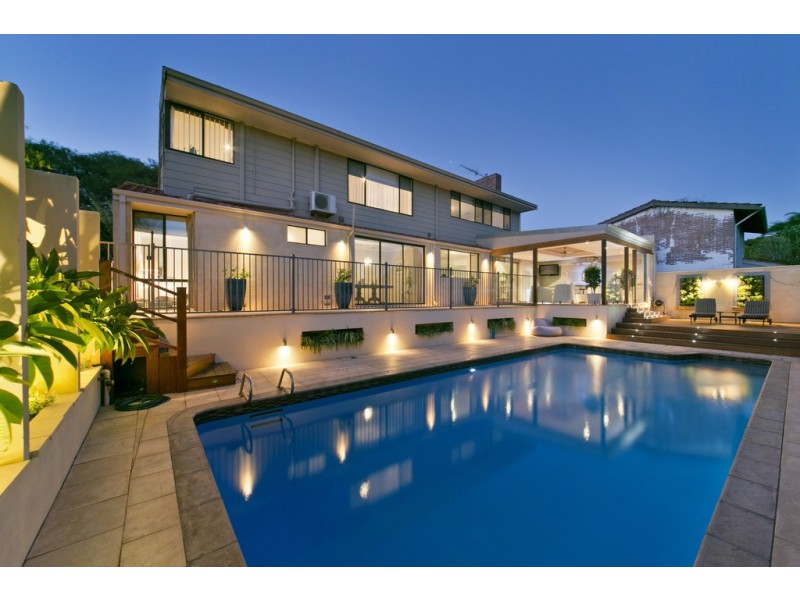 10 Columba Place, Peppermint Grove WA 6011