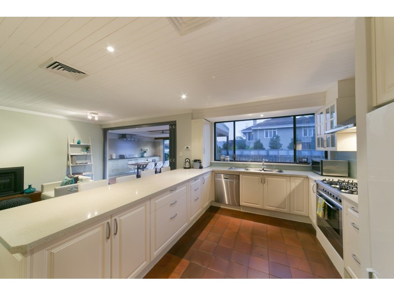 10 Columba Place, Peppermint Grove WA 6011