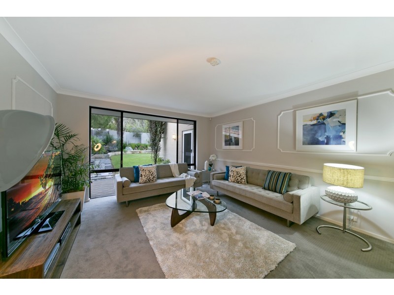 10 Columba Place, Peppermint Grove WA 6011