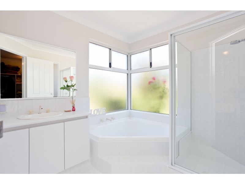 2 Godetia Gardens, Mount Claremont WA 6010