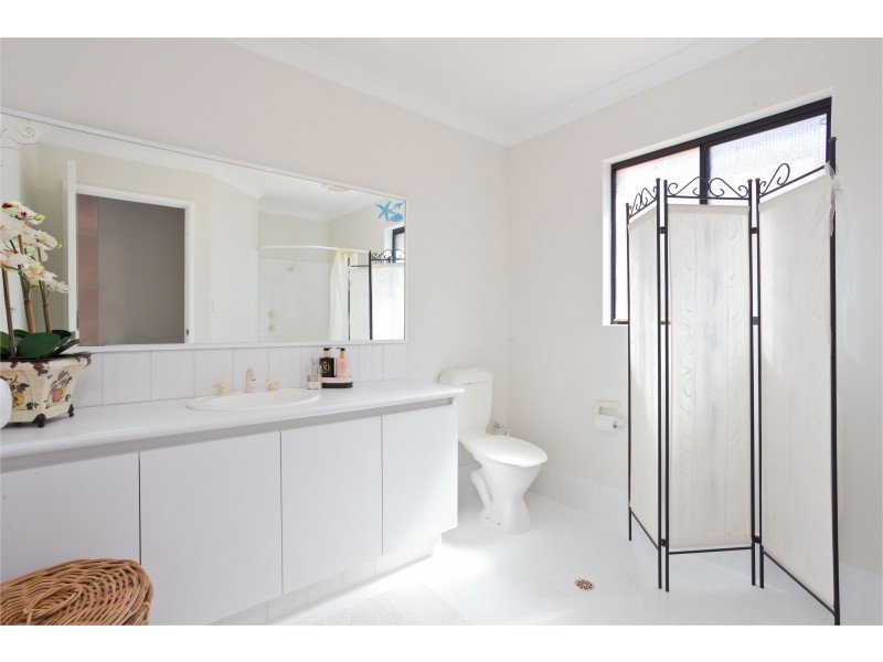 2 Godetia Gardens, Mount Claremont WA 6010