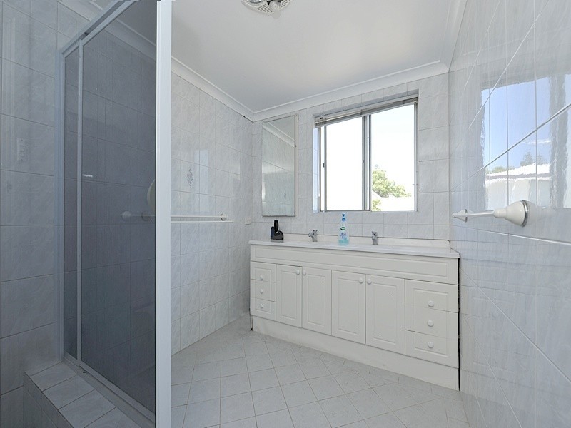 4/14 Rosendo street, Cottesloe WA 6011