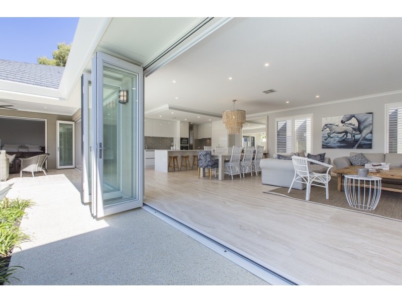 52 Kathleen Street, Cottesloe WA 6011