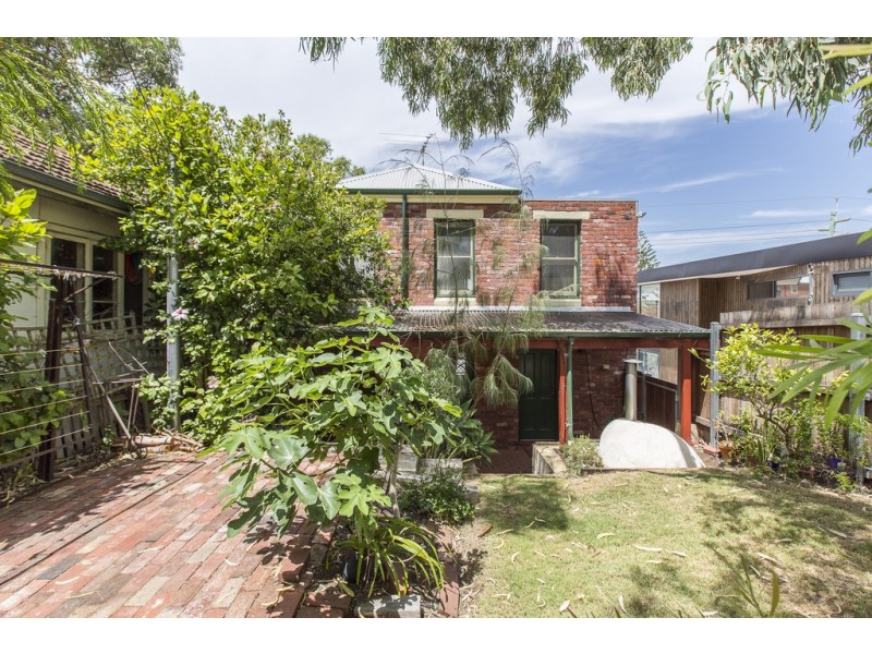 64 Thompson Road, North Fremantle WA 6159