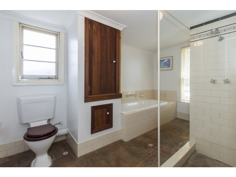 64 Thompson Road, North Fremantle WA 6159