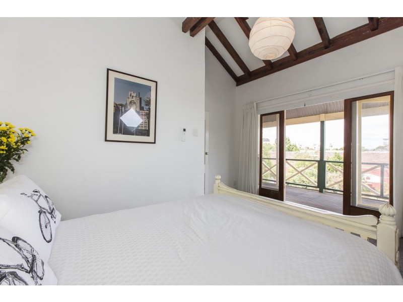 64 Thompson Road, North Fremantle WA 6159