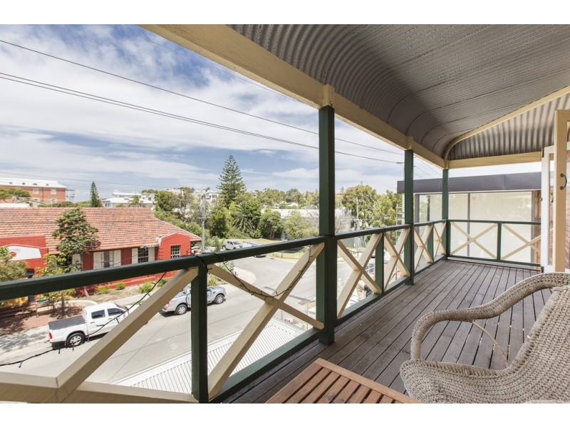 64 Thompson Road, North Fremantle WA 6159