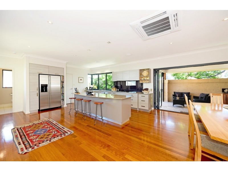 4A Beach Street, Cottesloe WA 6011