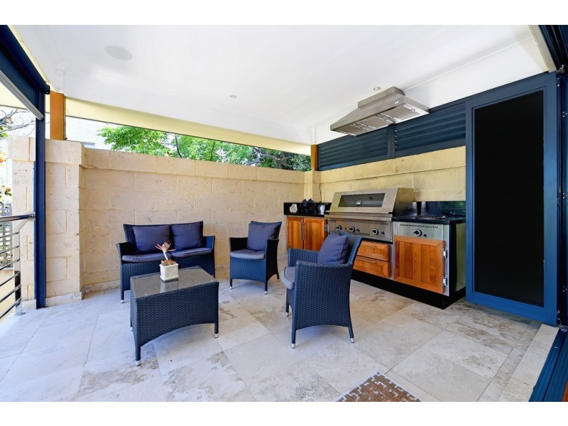 4A Beach Street, Cottesloe WA 6011