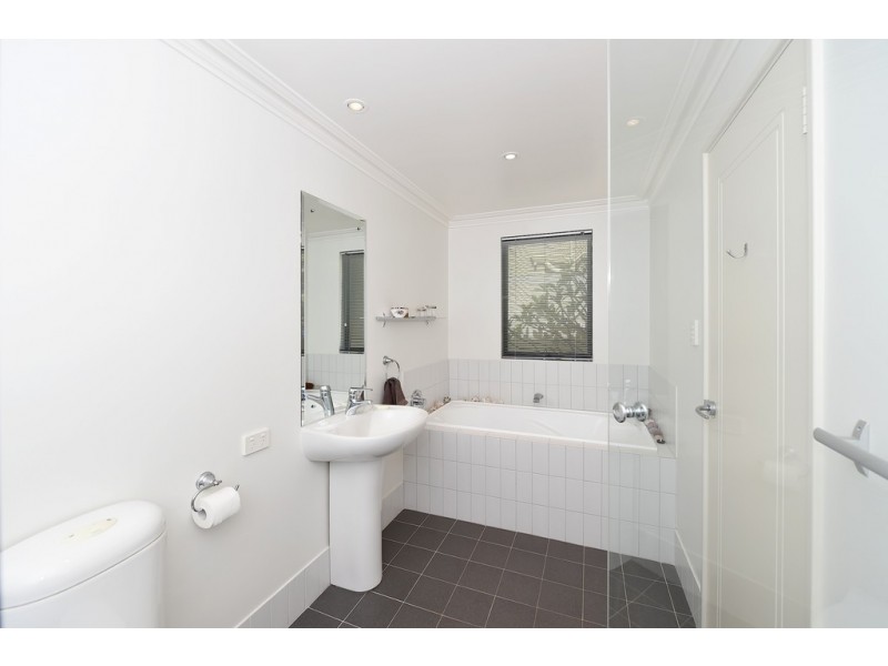 4A Beach Street, Cottesloe WA 6011