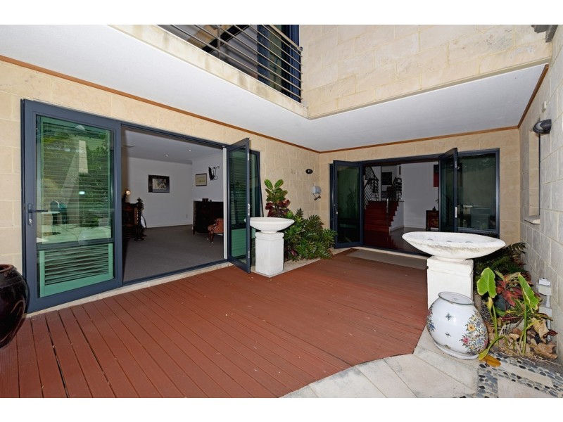 4A Beach Street, Cottesloe WA 6011