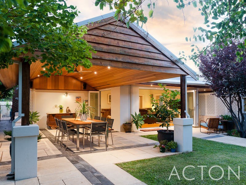 18 Rene Road, Dalkeith WA 6009