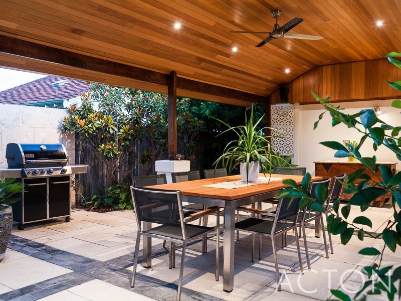 18 Rene Road, Dalkeith WA 6009