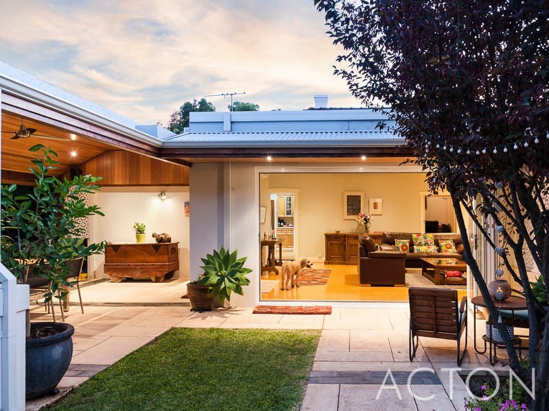 18 Rene Road, Dalkeith WA 6009