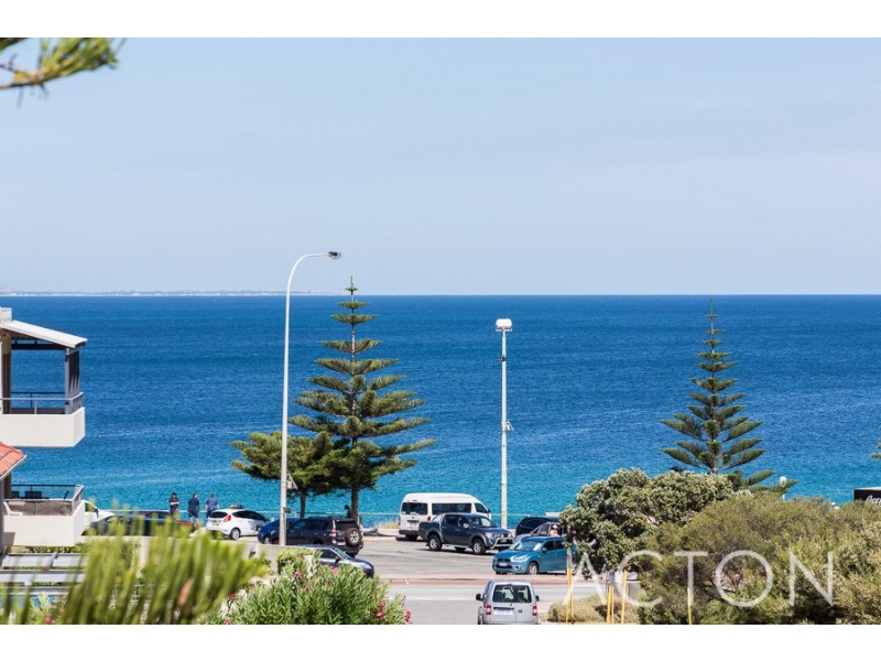4/16 Overton Gardens, Cottesloe WA 6011