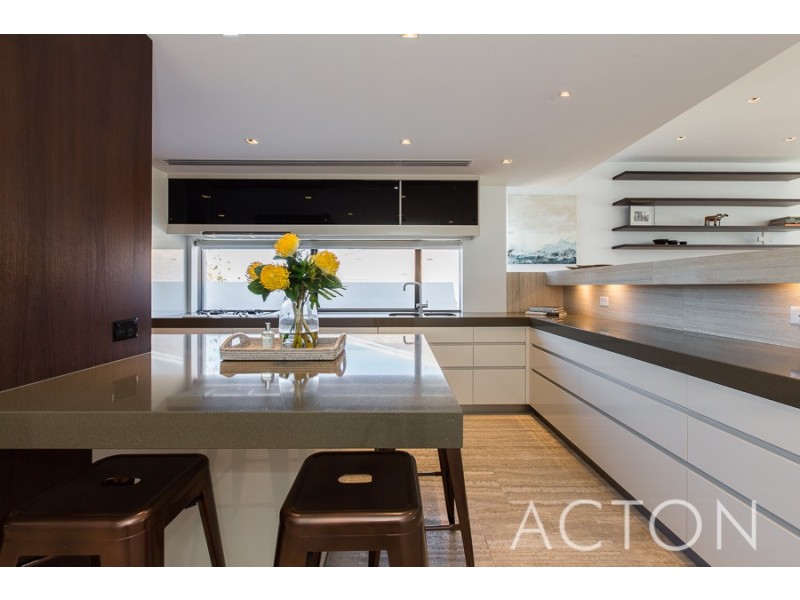 4/16 Overton Gardens, Cottesloe WA 6011