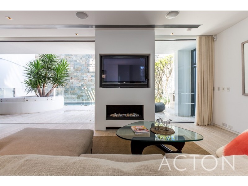 4/16 Overton Gardens, Cottesloe WA 6011